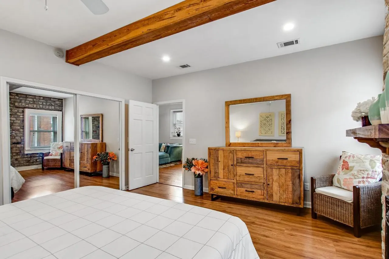 Historic City Market - Loft Off Broughton Too Savannah